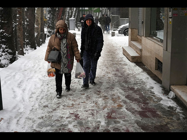 Тегеран в снегу. Фоторепортаж из иранской столицы