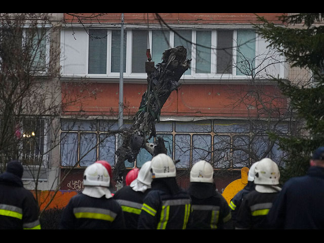 Последствия падения вертолета МВД Украины на детский сад в Броварах. Фоторепортаж