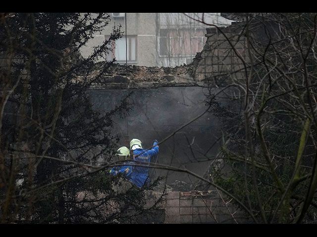 Последствия падения вертолета МВД Украины на детский сад в Броварах. Фоторепортаж