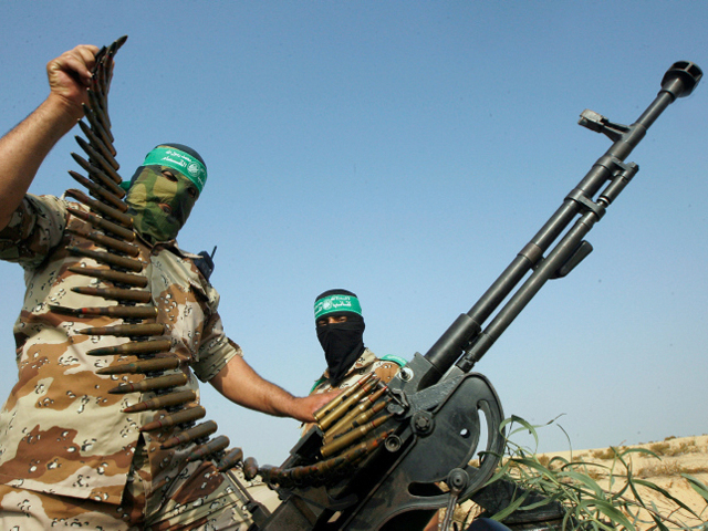 ХАМАС заявил, что обстреливал израильские самолеты, атаковавшие ночью цели в Газе