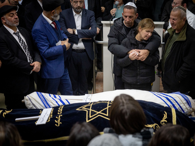 Израиль прощается с погибшими в результате теракта в Иерусалиме
