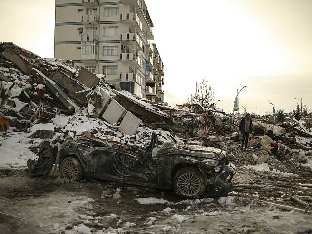 Жертвами землетрясений в Турции и Сирии стали более 8000 человек