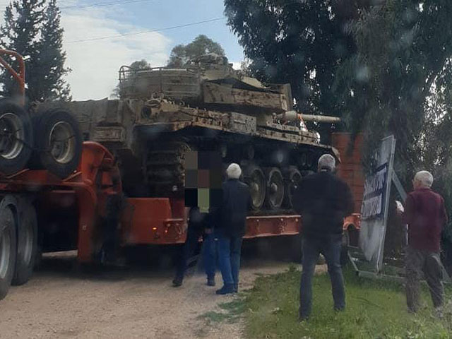 Акция "протеста": с мемориала Тель ас-Саки был похищен танк - NEWSru.co.il
