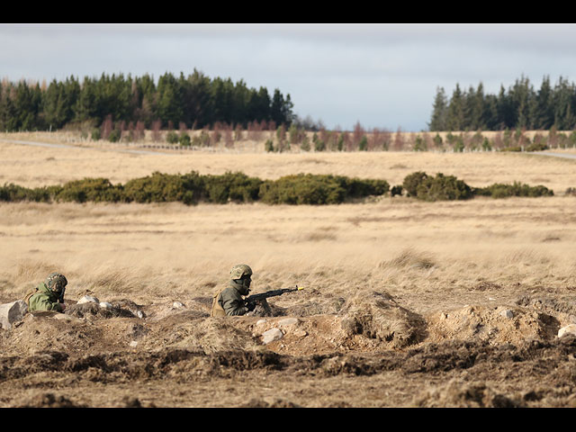 Украинские военные проходит армейскую подготовку в Англии. Фоторепортаж