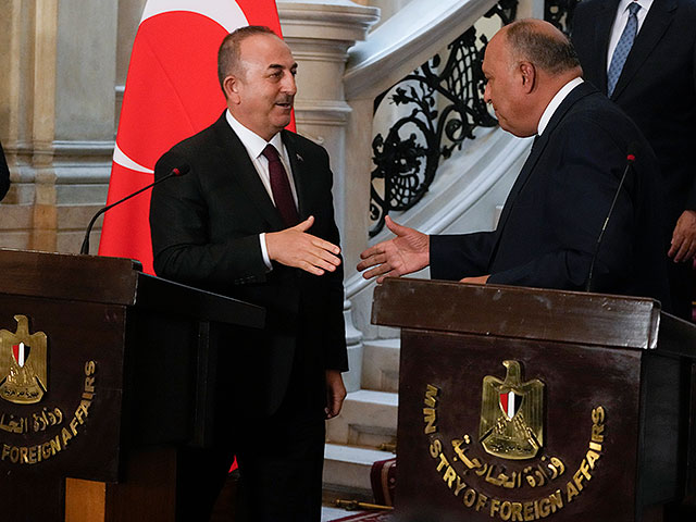 Министры иностранных дел Турции и Египта провели переговоры в Каире