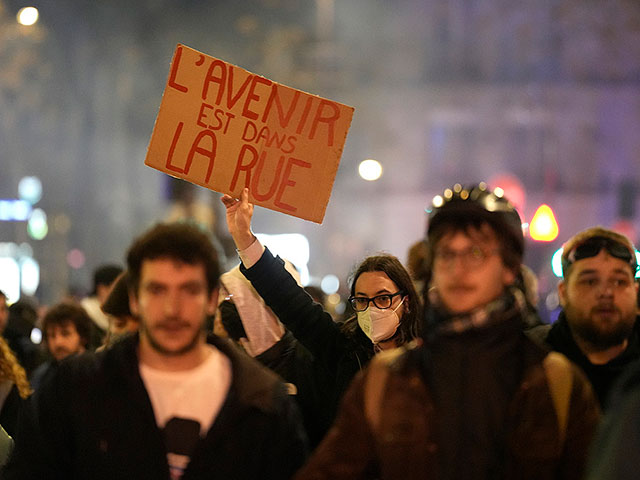 Пенсионная реформа во Франции: для падения правительства не хватило девяти голосов