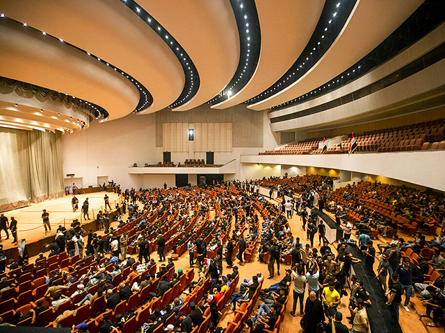 Парламент Ирака принял закон о выборах, выгодный крупным партиям