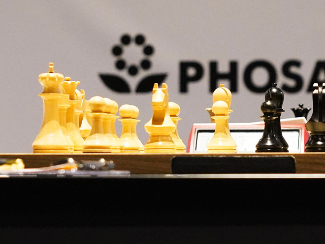 Дин Лижэнь сравнял счет в матче за звание чемпиона мира по шахматам