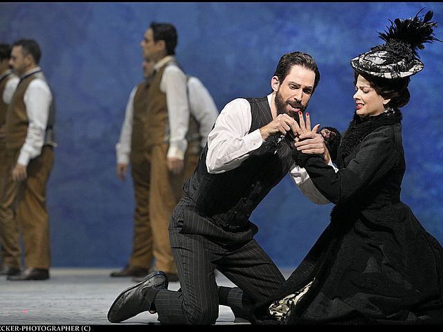 Мировая премьера в Израильской опере. "Теодор" Йонатана Кнаана в постановке Идо Риклина