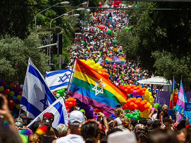 В Тель-Авиве проходит Парад гордости