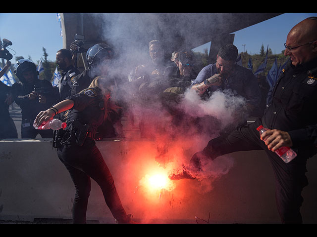 День перекрытых дорог в Израиле: новая волна протестов. Фоторепортаж