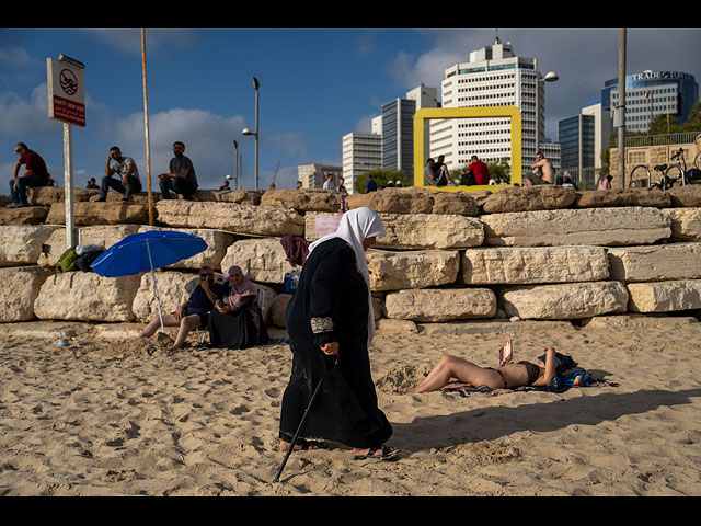 Ид аль-Адха на пляжах Израиля: гости из Палестинской автономии и Иордании. Фоторепортаж