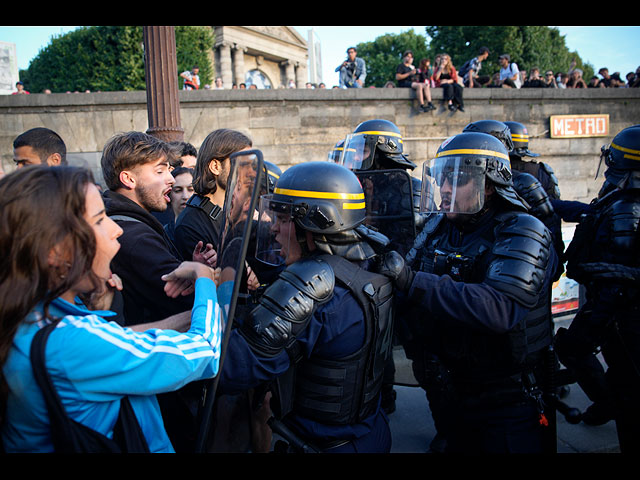 Неделя массовых беспорядков во Франции. Фоторепортаж