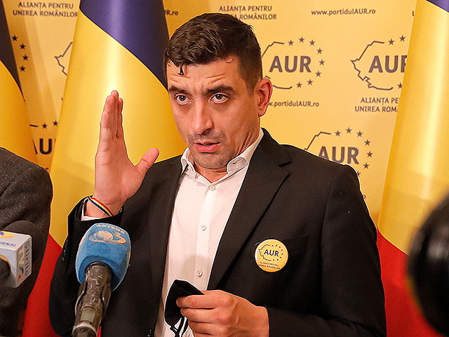 Председатель крайне правой партии "Альянс за объединение румын" (AUR) Джордже Симион