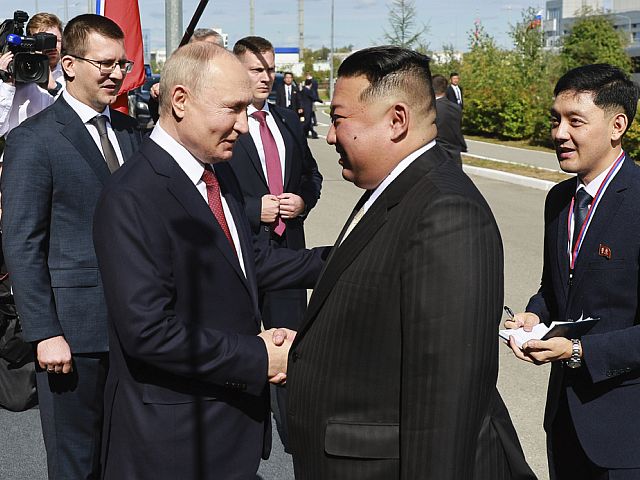 Путин и Ким встретились на космодроме "Восточный"