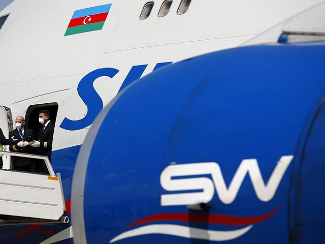 Очередной азербайджанский грузовой самолет совершил рейс из "Увды" в Баку