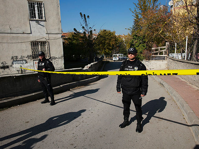 Теракт-самоубийство в Анкаре: взрыв около здания МВД Турции