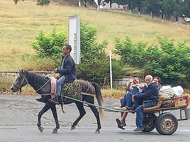 Новые поставки оружия из Израиля в Азербайджан и гуманитарный кризис в Арцахе. Рассказы очевидцев и комментарии