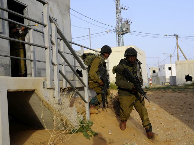 В бою на базе "Реим" 7 октября бедуинский следопыт заманил террористов в ловушку, притворившись одним из них

