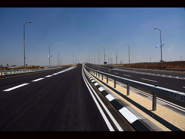 Минтранс начал установку точек отдыха для водителей на Трансизраильском шоссе

