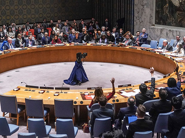 The UN Security Council Delays Vote on Resolution to Require Israel to Halt Gaza Operation for Third Time