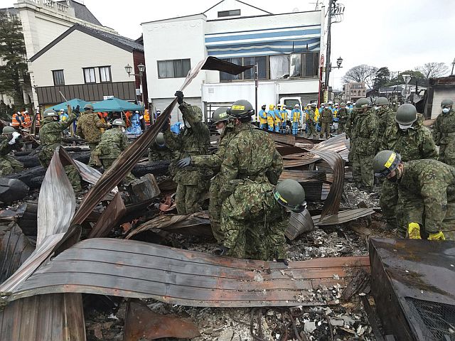 Жертвами землетрясения в Японии стали не менее 215 человек