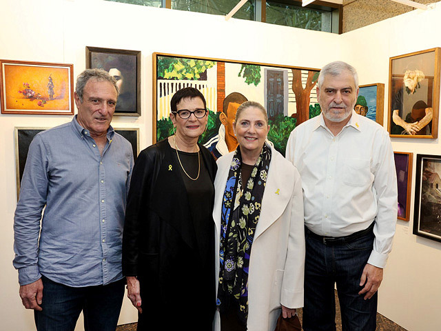 Более 1,1 млн шекелей было собрано от продажи работ на открытии выставки "Израильское искусство 23"
