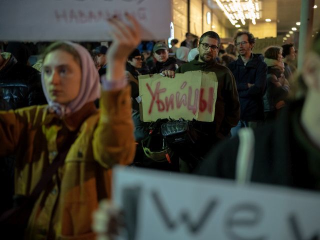 "Убийцы и палачи". Акция в память о Навальном около посольства РФ в Тель-Авиве. Фоторепортаж