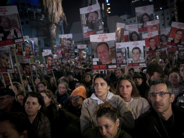 Акции протеста в Израиле: против Нетаниягу, за освобождение заложников. Фоторепортаж