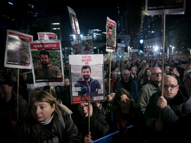 Акции протеста в Израиле: против Нетаниягу, за освобождение заложников. Фоторепортаж