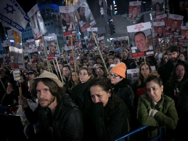 Акции протеста в Израиле: против Нетаниягу, за освобождение заложников. Фоторепортаж