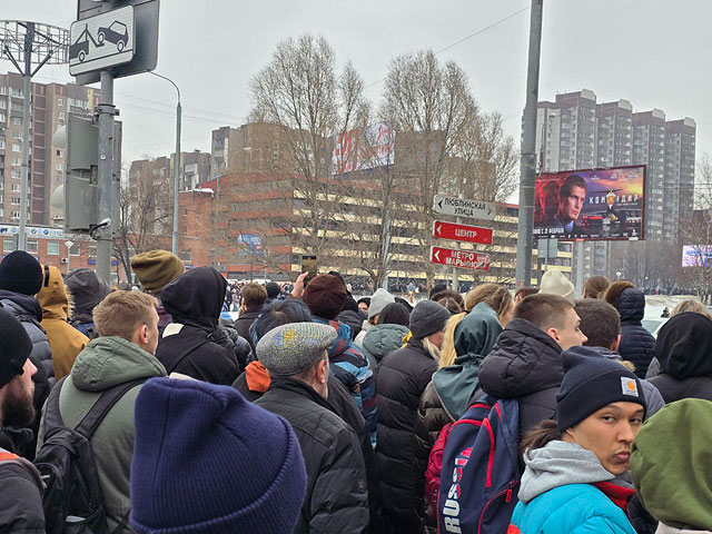 Алексея Навального похоронили на Борисовском кладбище в Москве. Фоторепортаж