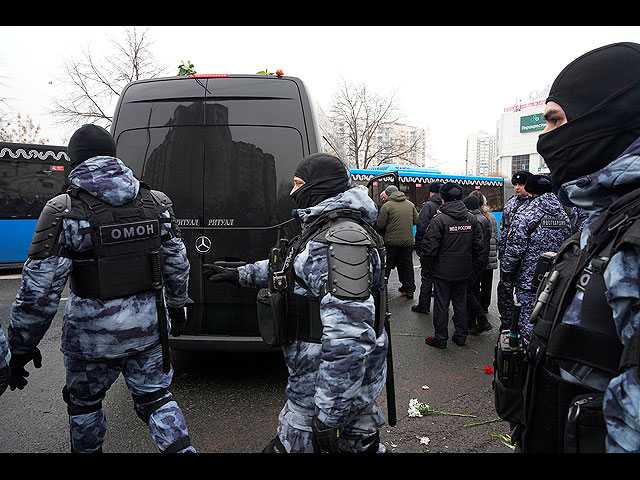 Алексея Навального похоронили на Борисовском кладбище в Москве. Фоторепортаж