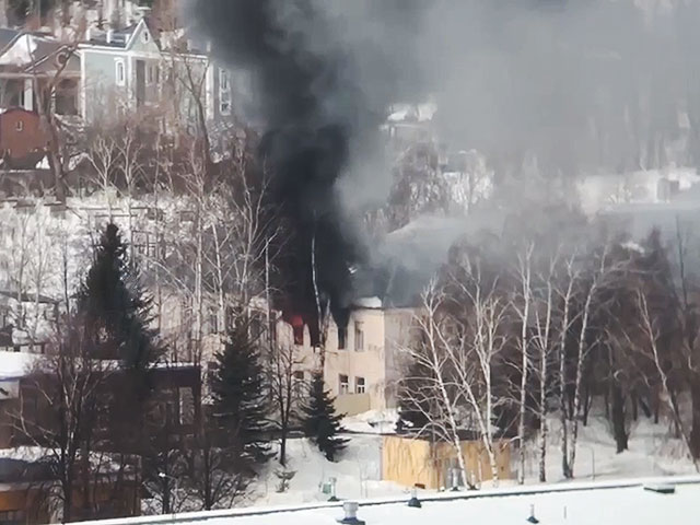 В казармах танкового училища в Казани возник пожар