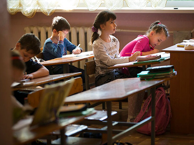 BBC: учителя проводят секретные уроки украинского на оккупированных Россией территориях