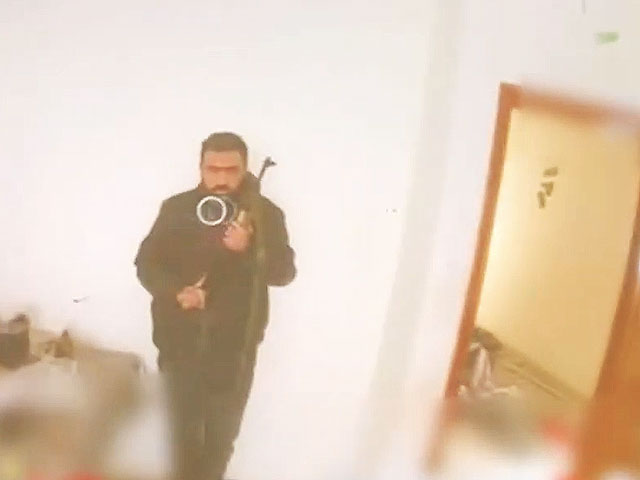 Зачистка района Хамад на юге Газы: мини-БПЛА выявил террористов в здании. Видео