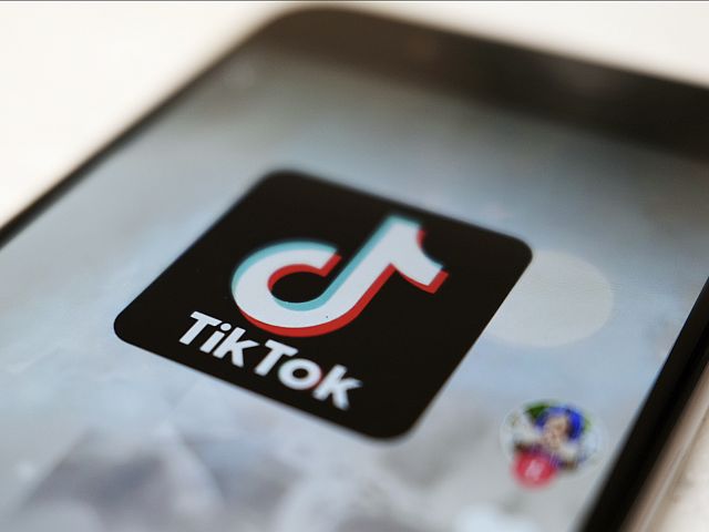 Вовремя пригнулась: арабская звезда TikTok едва не стала жертвой покушения в Галилее