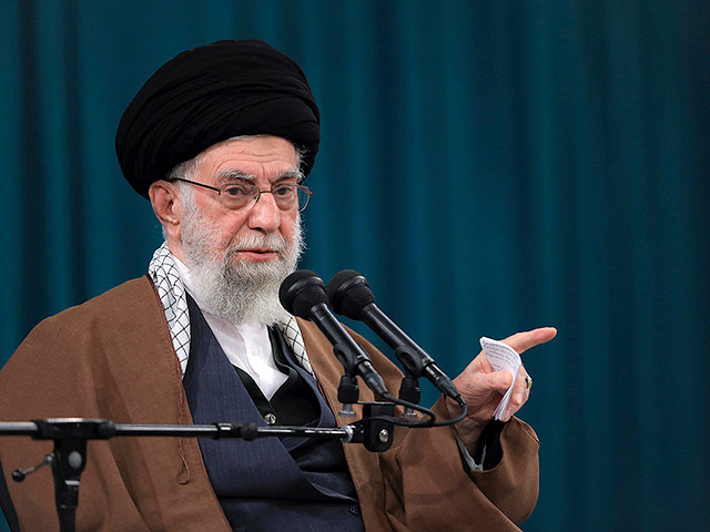 Khamenei Promises Retribution on Israel for General Deaths in Damascus