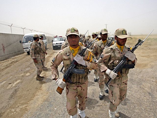 Бойцы пограничной полиции в провинции Систан и Белуджистан