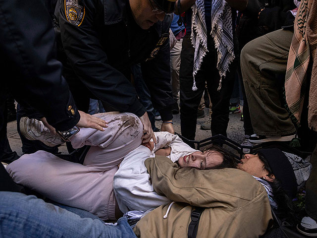 Новые формы антиизраильского протеста в Нью-Йорке. Фоторепортаж