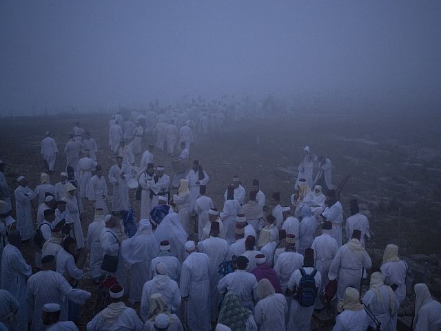 Самаритяне празднуют Песах на горе Гризим – над Шхемом. Фоторепортаж
