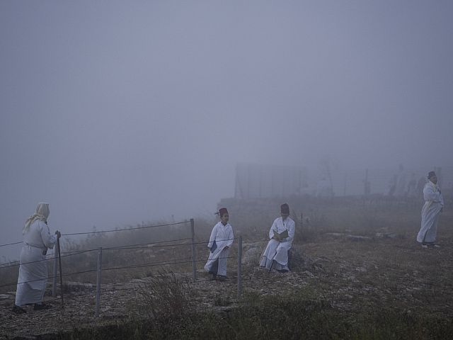 Самаритяне празднуют Песах на горе Гризим – над Шхемом. Фоторепортаж
