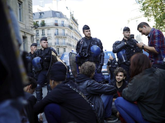 Полиция разогнала антиизраильский лагерь в Сорбонне