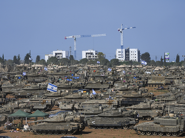Бронетехника ЦАХАЛа на границе с сектором Газы. 8 мая 2024