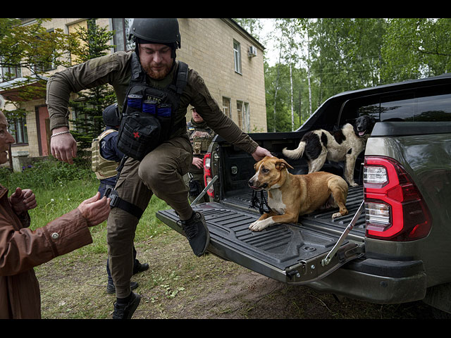 Война в Украине: эвакуация жителей Волчанска. Фоторепортаж