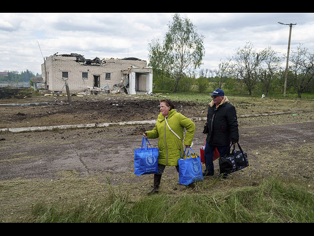 Война в Украине: эвакуация жителей Волчанска. Фоторепортаж