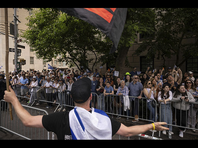 Israel Day парад в Нью-Йорке под лозунгом "Bring them home now". Фоторепортаж