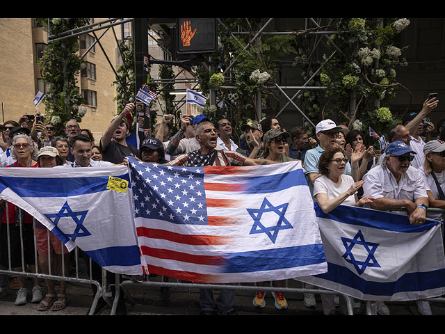 Israel Day парад в Нью-Йорке под лозунгом "Bring them home now". Фоторепортаж