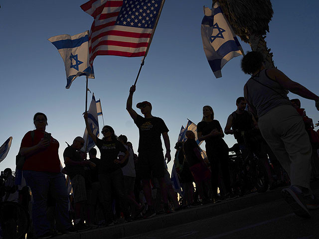 Опрос: 30% евреев США считают действия ЦАХАЛа в секторе Газы геноцидом