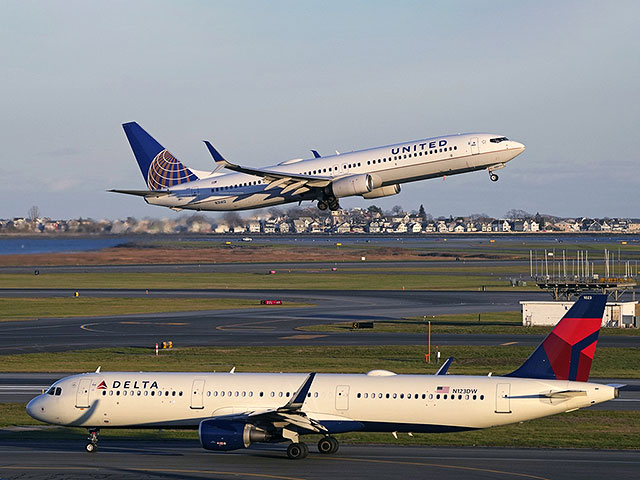 Две крупные авиакомпании возвращаются к выполнению рейсов в Израиль и из Израиля